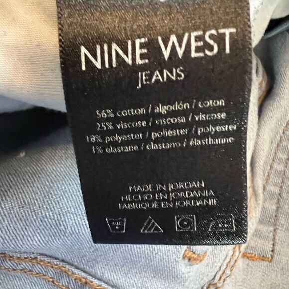 NINE WEST Taylored Cuff Capri Light Wash Distressed Stretch Cropped Denim Jean 4 - Picture 9 of 13